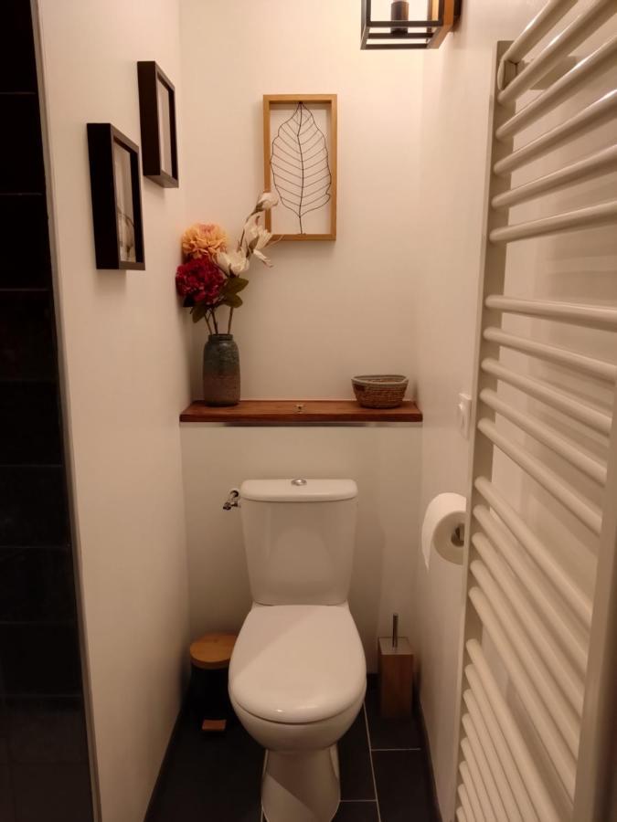 蒙热内夫尔La Maita住宿加早餐旅馆 外观 照片